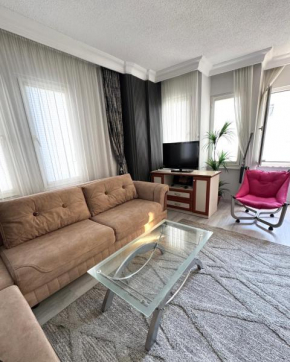 Cleopatra Damlatash Apartments